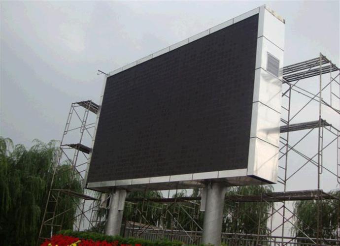 深圳厂家 P8 户外节能屏深度解析 SMD3535 表贴全彩与国星灯珠如何赋能户外LED显示